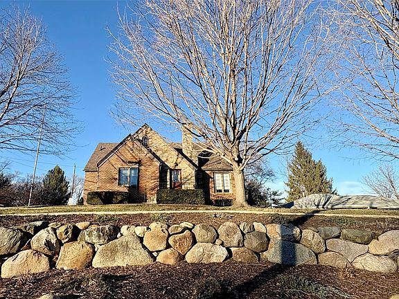 2nd image of 515 Ashworth Rd