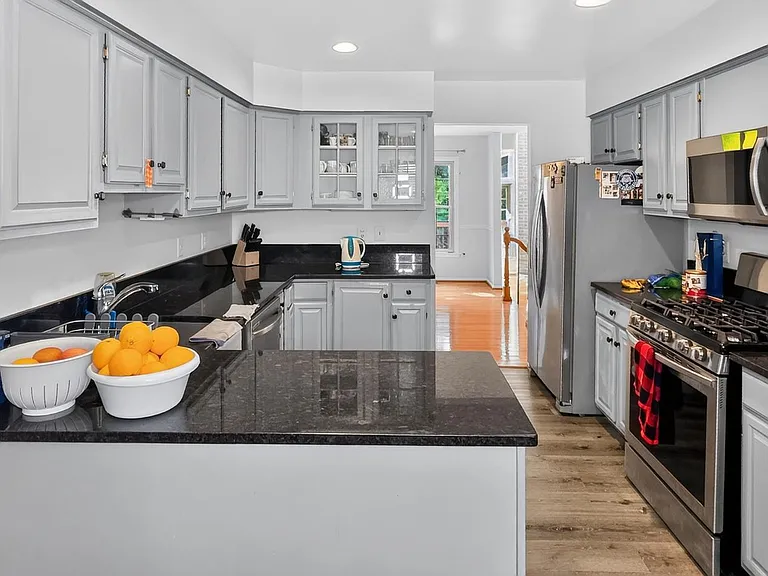 9205 Gatewater Ter — Photo 15