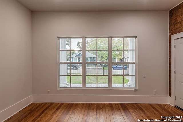 121 W Highland Blvd #101 — Photo 25