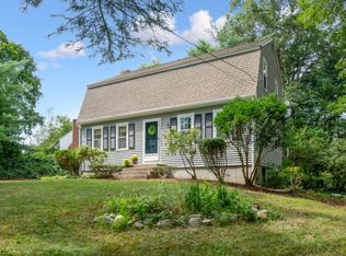 48 Mountain Ave, Pembroke, MA 02359
