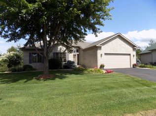 90 Quail Cir, Hudson, WI 54016