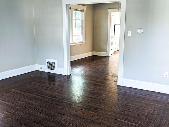 3rd image of 4618 Carter Ave #2