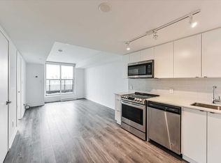 1401 O'Connor Dr #612, Toronto, ON M4B2V5