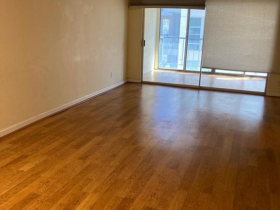 3rd image of 2 Adams St APT 909