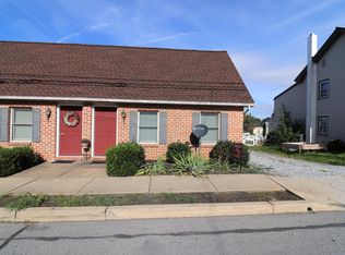 60 N Reamstown Rd, Stevens, PA 17578