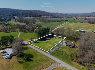 15 Hidden River Ave, Sparta, TN 38583