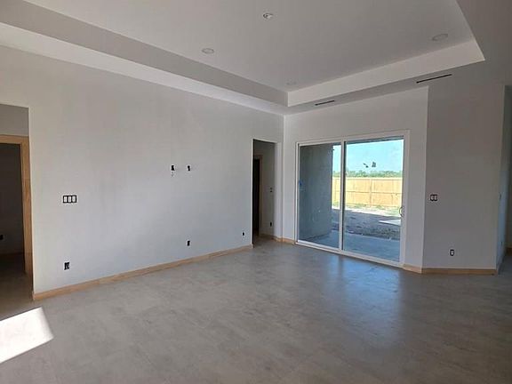 4th image of 7338 Saint Catherine Dr