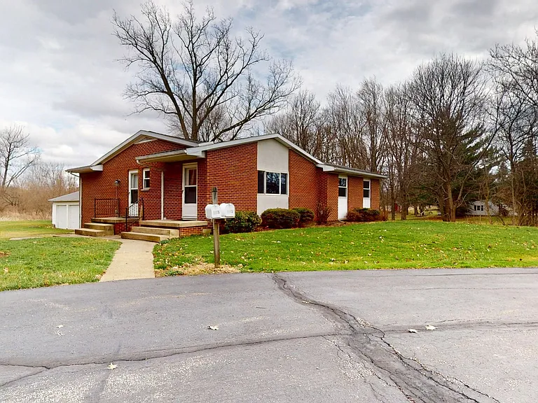 187 S Gamble St — Photo 1