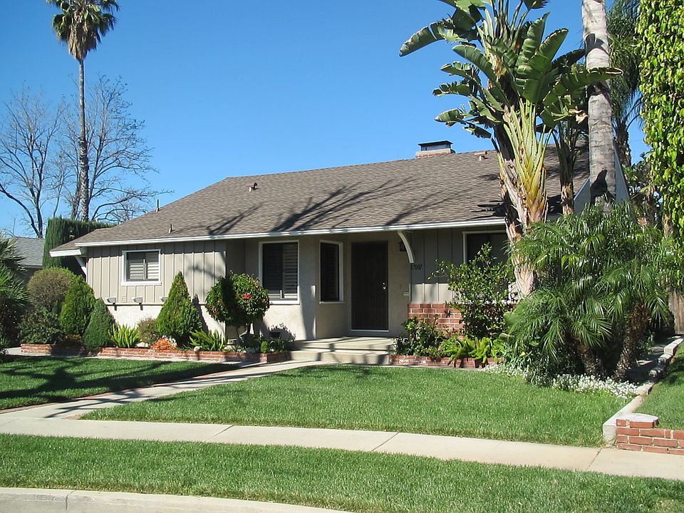 1st image of 17007 Cantara St