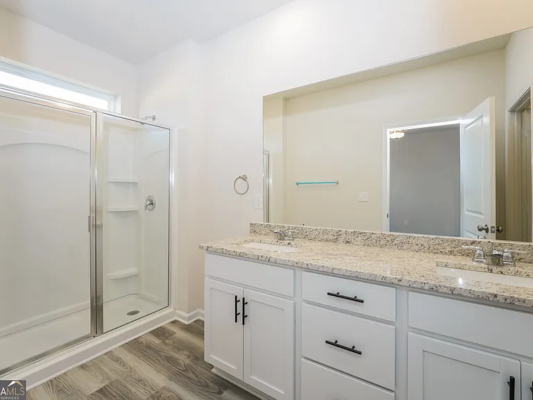 317 Limestone Cir — Photo 12