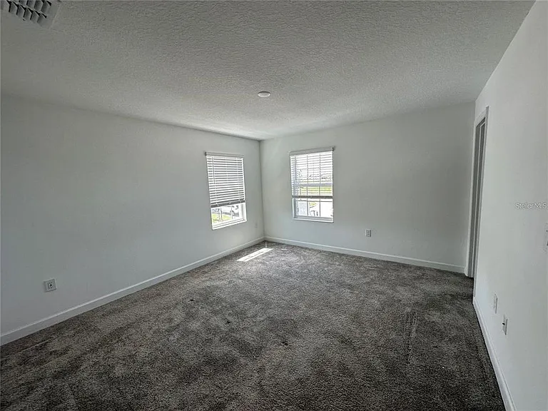 2911 Addison Blvd — Photo 8