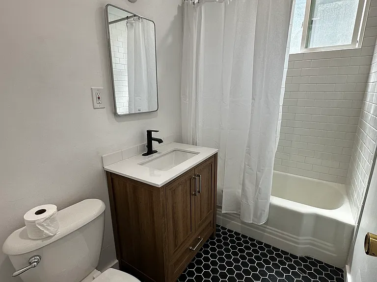 323 N Chevy Chase Dr #A — Photo 13