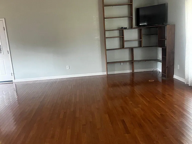 175 Belle Cir — Photo 6