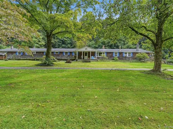 5 Douglas Drive, Wappingers Falls, NY 12590