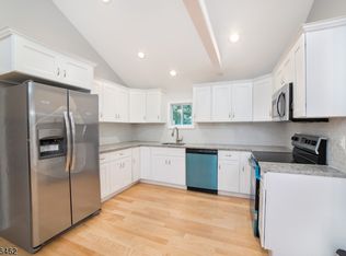 507 Tahama Rd, Vernon, NJ 07422