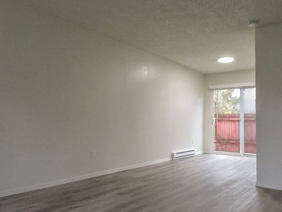 3rd image of 17300 SW Merlo Rd #3