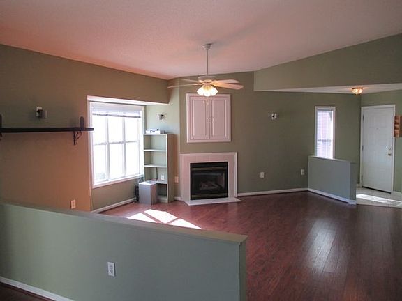 3rd image of 4134 Breezewood Dr APT 202