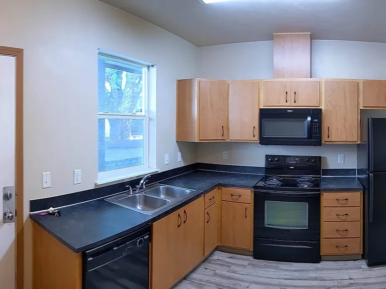 #6 - Entry and Kitchen #6 - Entry and Kitchen