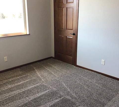 4th image of 1026 Estate Dr #1028-1030-