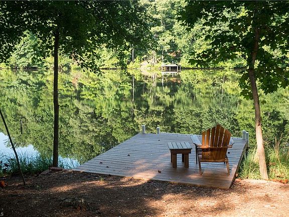 3rd image of 1415 Ashfield Ct