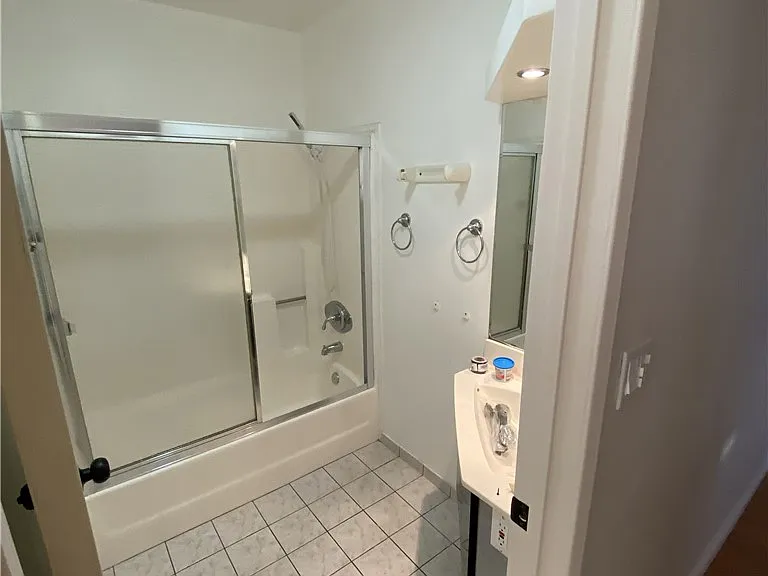 10535 Samoa Ave — Photo 15