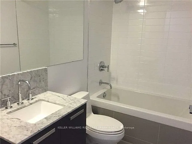 42 Charles St E #409 — Photo 4