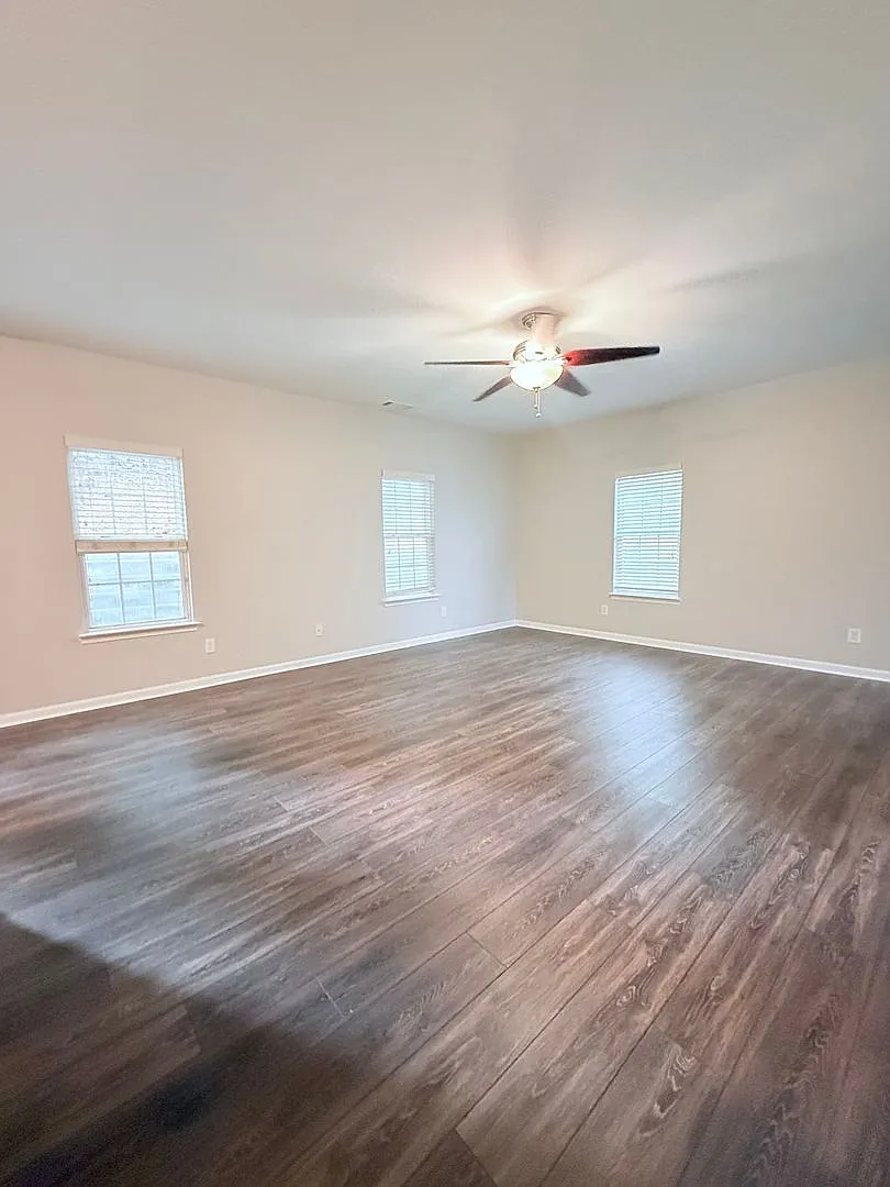 Open Concept Living & Oversized Primary Suite — Photo 3