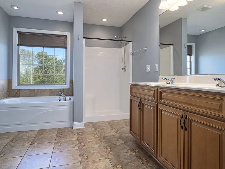 430 Knox Ave — Photo 27