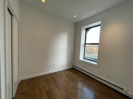 Rented by Vertical Real Estate LLC | media 5