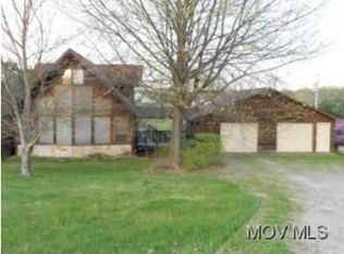 1193 Access Rd, Williamstown, WV 26187