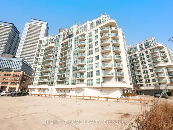 600 Queens Quay W #219, Toronto, ON M5V 3M3