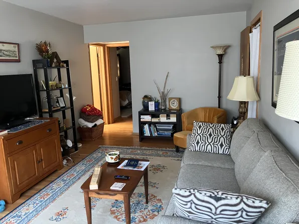 6723 W Bluemound Rd APT 2, Milwaukee, WI 53213