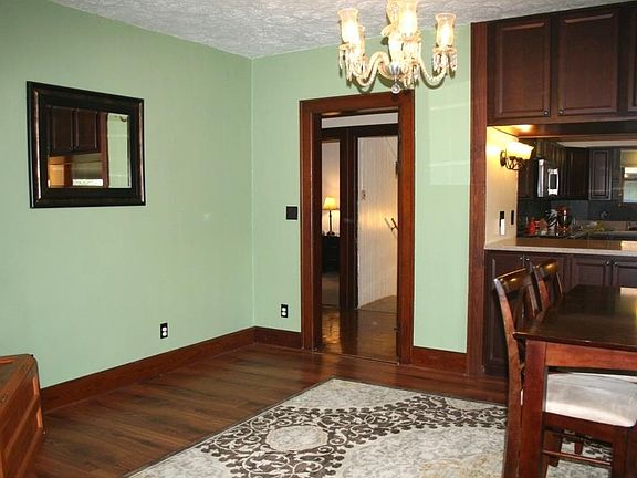 5th image of 2626 S Arlington Ave