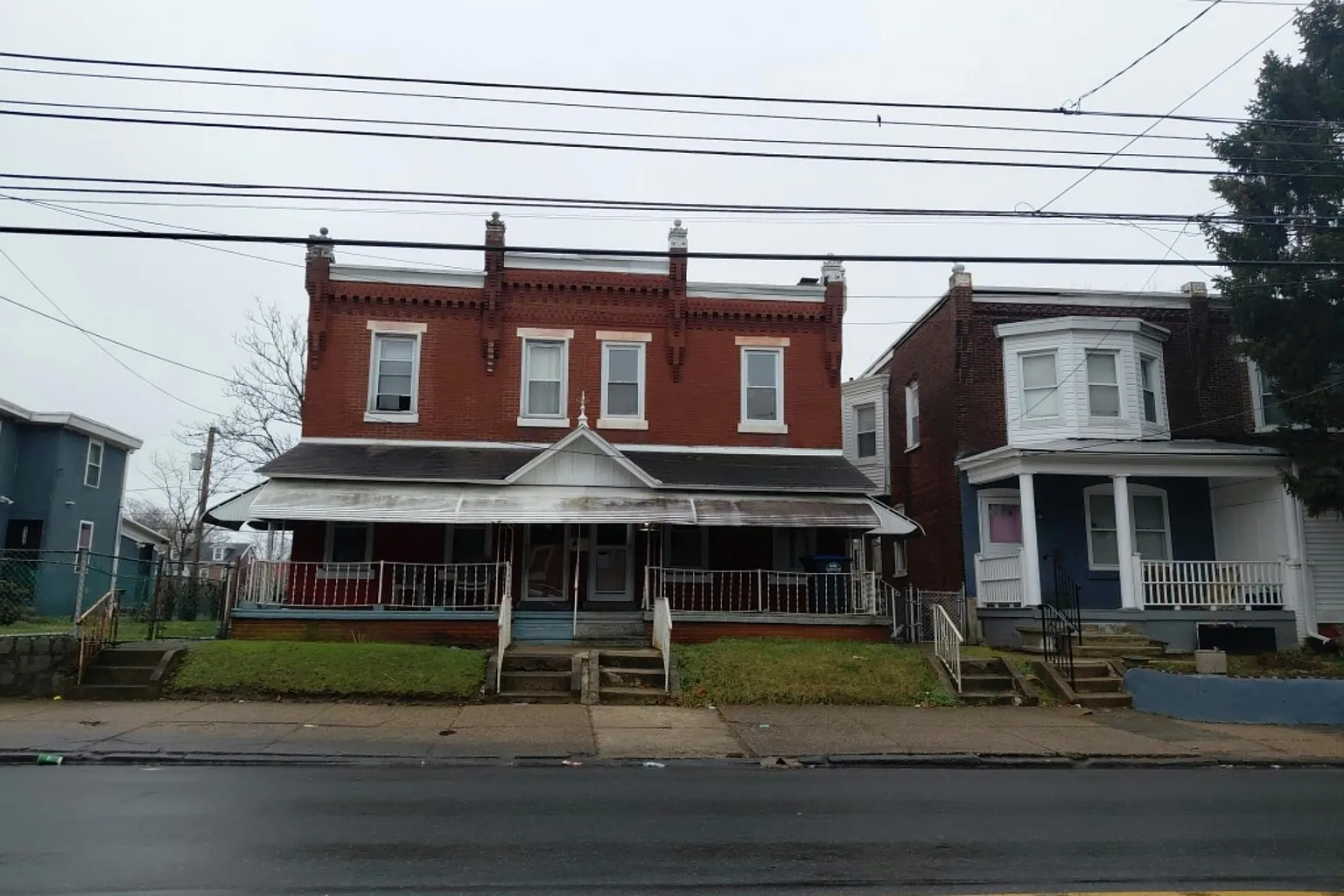 925 W 9th St photo 1