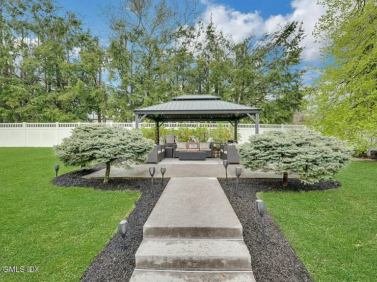 68 Hillcrest Park Rd — Photo 10