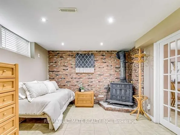 1209 6th Line, Oakville, ON L6H 1W8