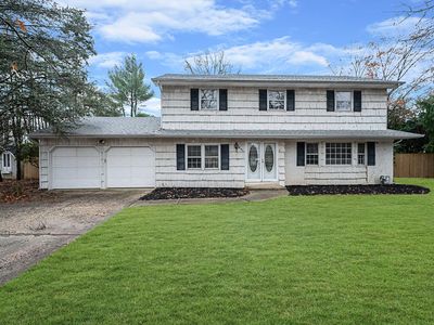 4 Frost Pond Road, Greenlawn, NY, 11740