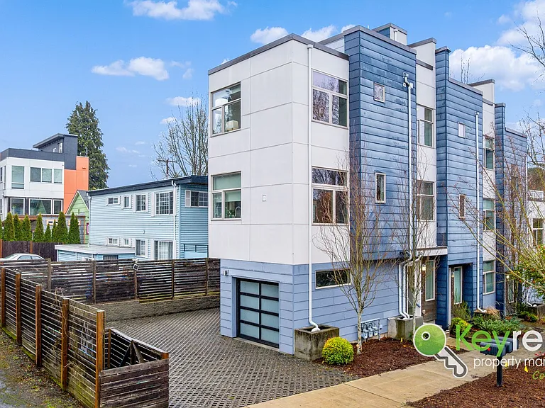2514 S Washington St — Photo 1