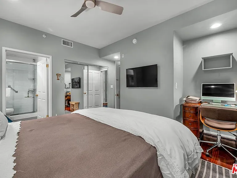 11740 W Sunset Blvd #22 — Photo 21