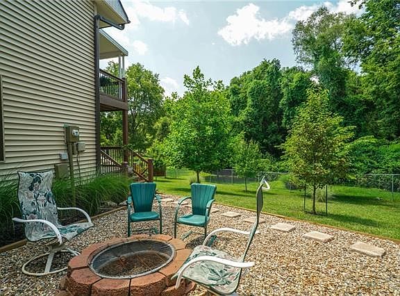 5th image of 1312 Wildbriar Pl