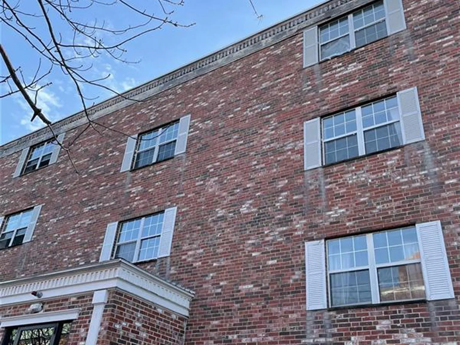 2 bed, 800 sqft, $3,200 — Photo 2