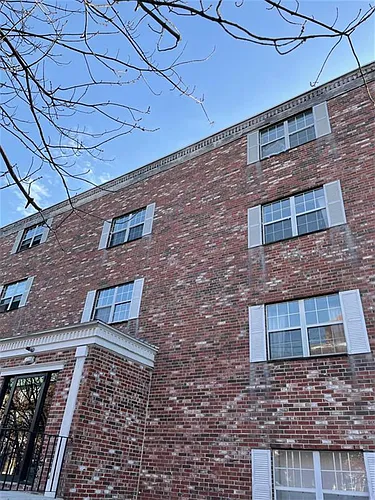 162 Summer St Photo 1