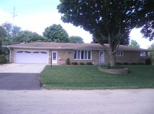 301 S Union Ave, Polo, IL 61064