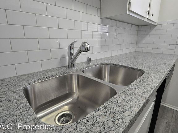 4th image of 6115 Whitsett Ave APT 203