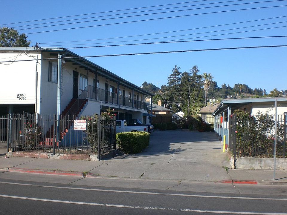 2nd image of 9300 Bancroft Ave #9308