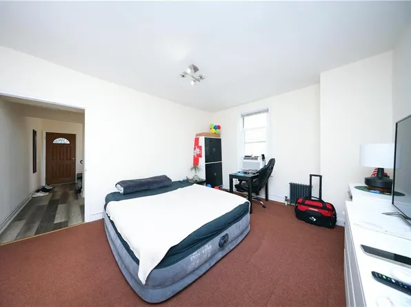 2391 East 3rd Street image 11 of 33