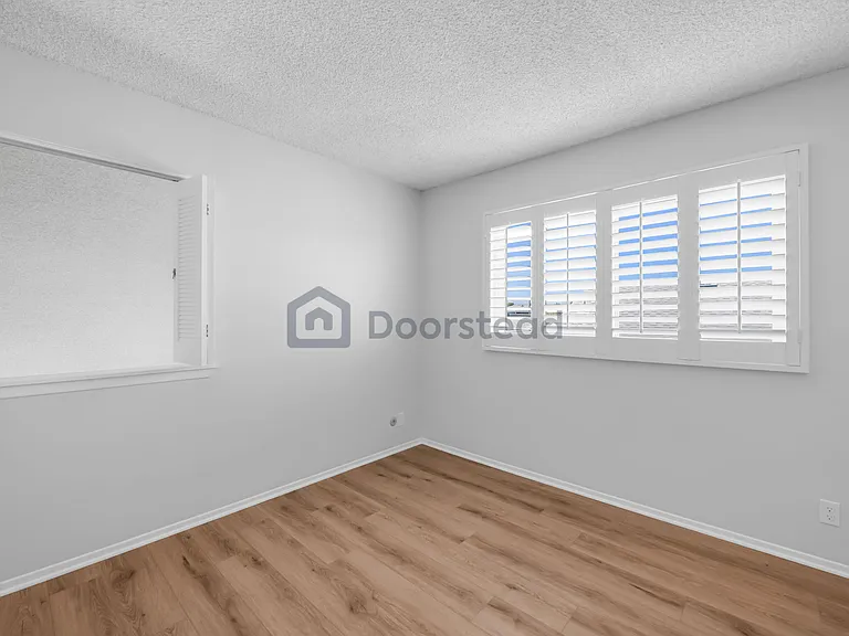 955 Fernrest Dr — Photo 28