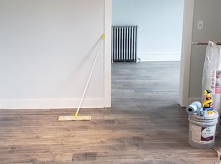 438 Villa St #1, Elgin, IL 60120