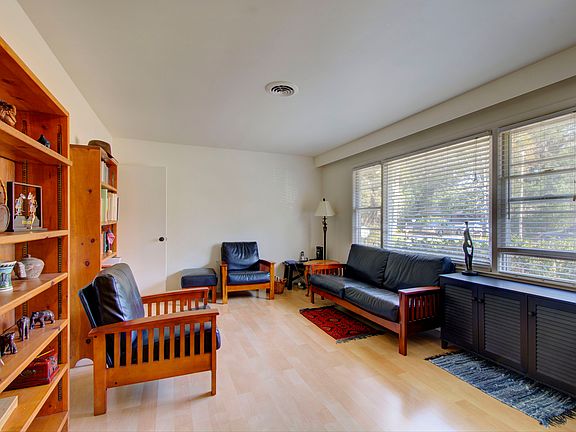 2nd image of 102 Highland Ave