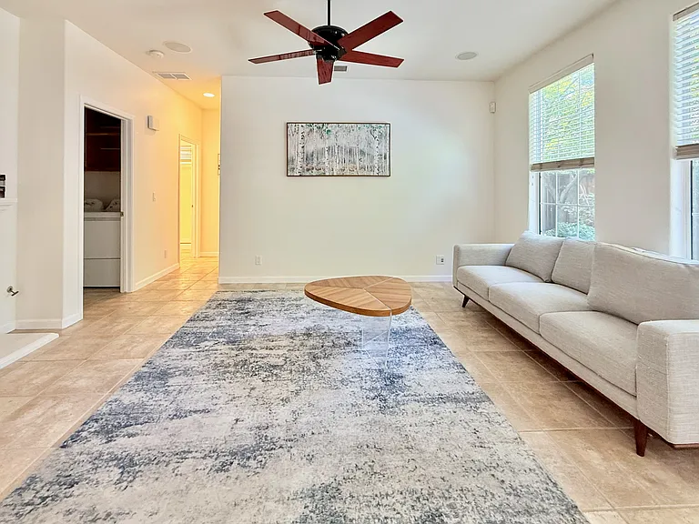 863 Dederick Ct — Photo 23